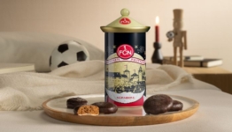 1. FCN-Dose Weihnachtspullover 2024 von Lebkuchen Schmidt